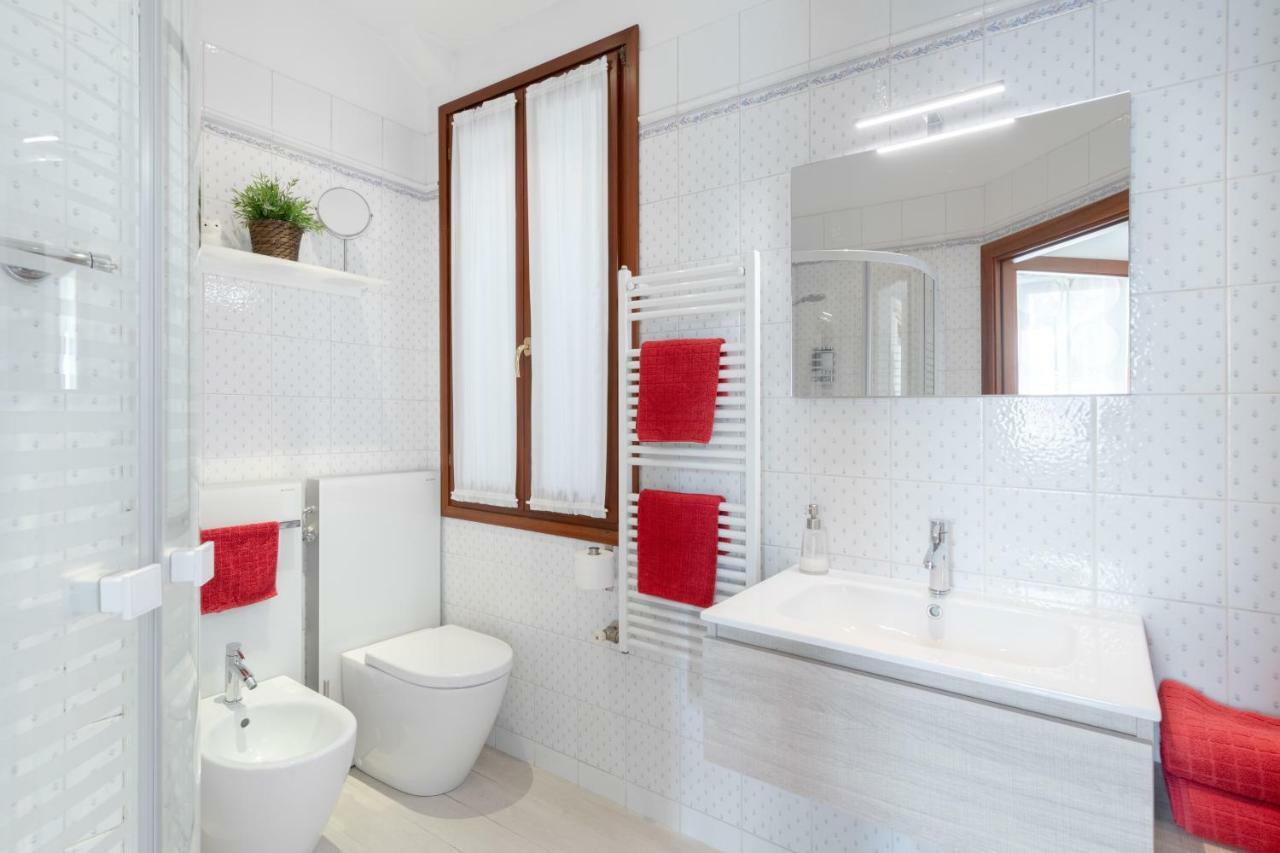 Most Convenient Apartment In Венеція Екстер'єр фото